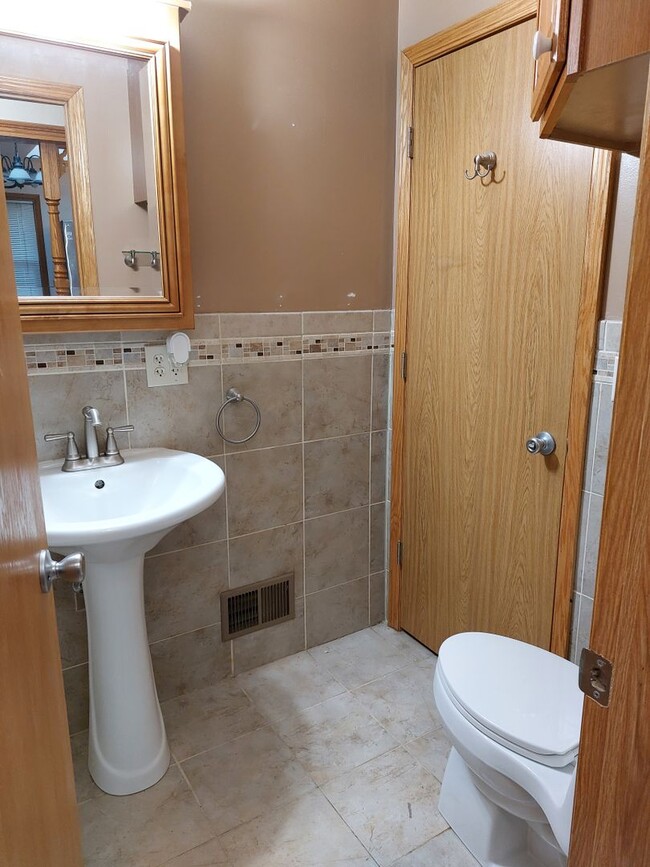 Building Photo - Corner lot with fenced in backyard!