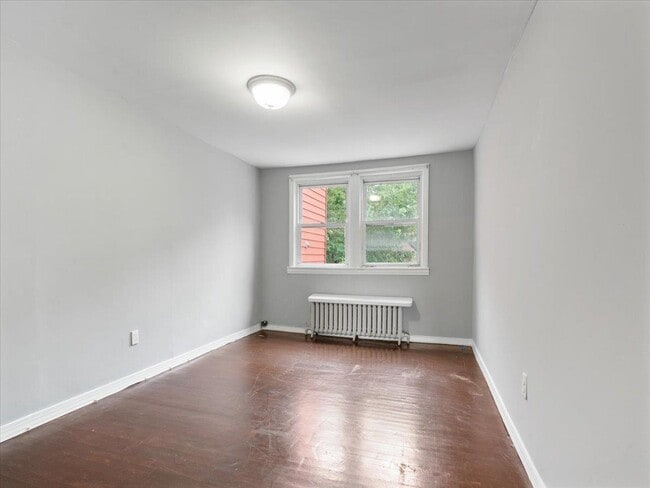 Building Photo - 811 Palisade Ave