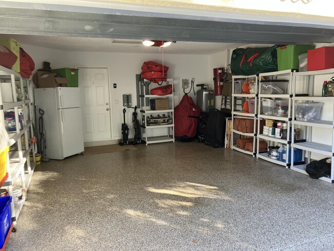 Building Photo - 333 Pelican Way