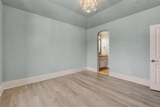 Building Photo - 3759 Broadmoor Way