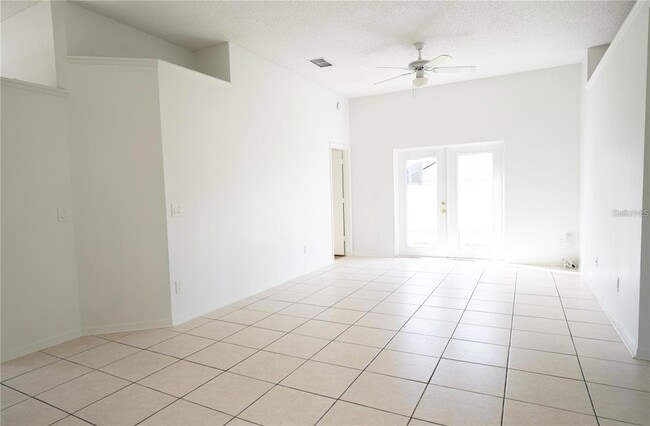 Building Photo - 151 Bluebrook Ct