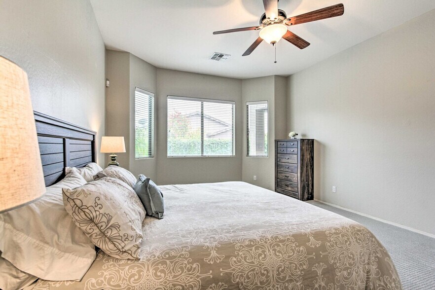 Building Photo - 3219 W Languid Ln