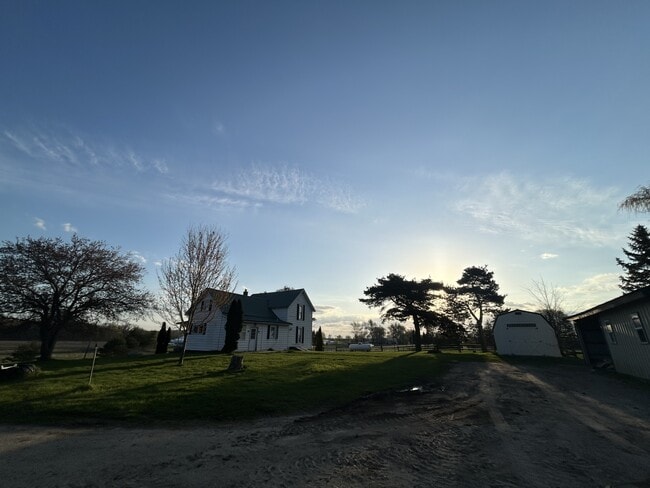 Building Photo - 6640 E Carson City Rd