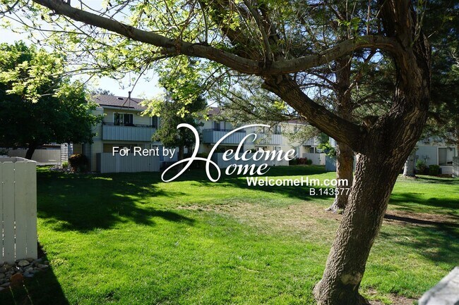 Building Photo - Convenient & Cozy Ground Level Condo Near ...