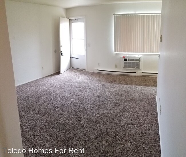 Building Photo - 2255 W Laskey Rd