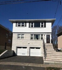 Building Photo - "Charming 3-Bedroom Home with Spacious Int...