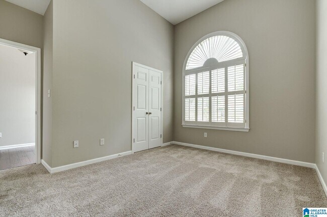 Building Photo - 1621 Old Cahaba Ct