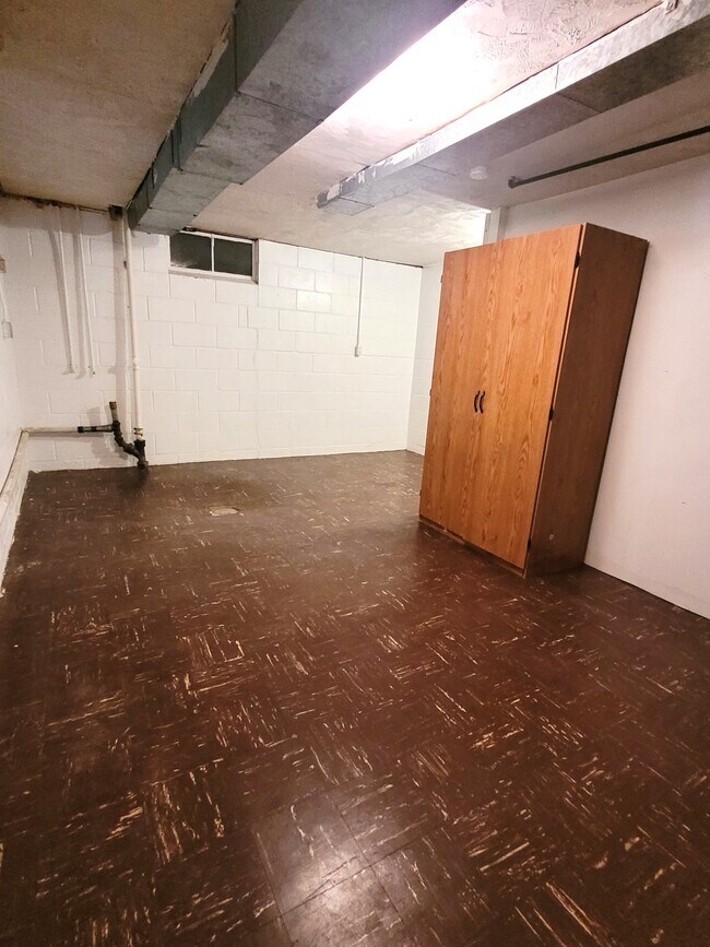 Building Photo - 2904 Washington St