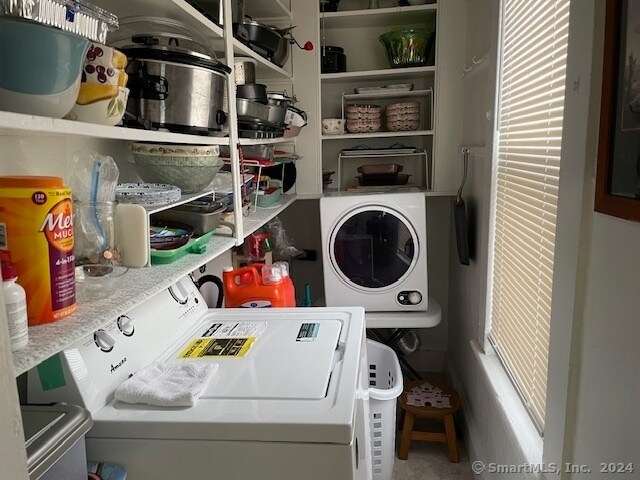 Building Photo - 118-120 Sutton Ave