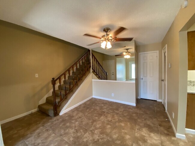 Building Photo - 2 story 1 bed 1.5 bath towhome