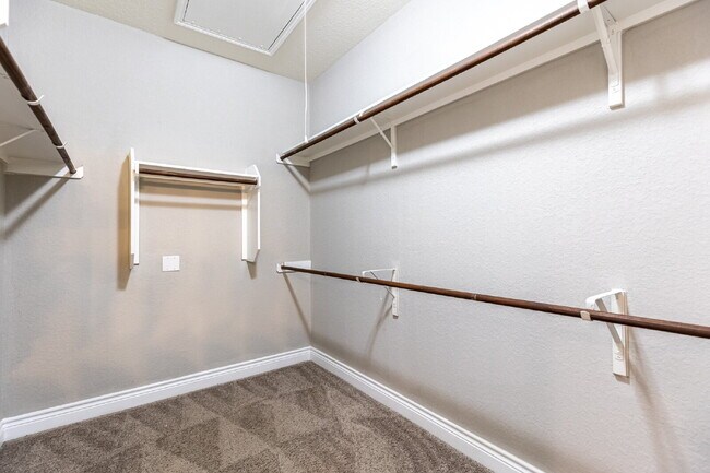 Building Photo - 27462 Paraiso Sands