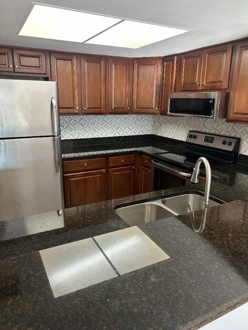 Building Photo - 1041 Regency Dr