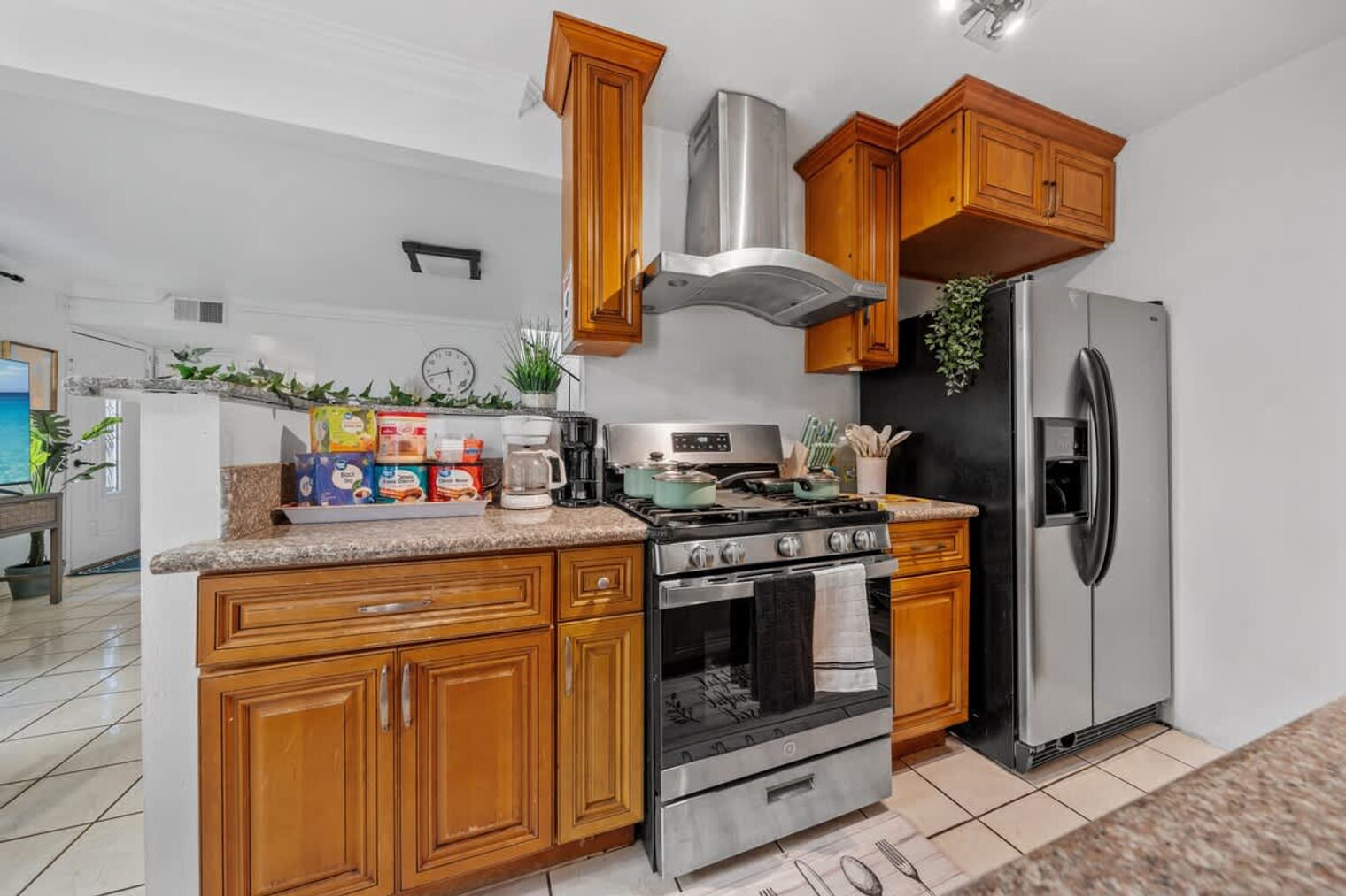 Building Photo - 2304 E 14th St