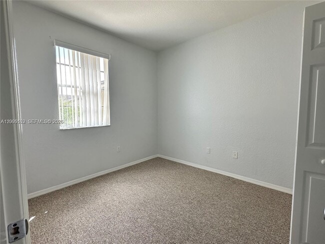 Building Photo - 4264 SW 132nd Wy