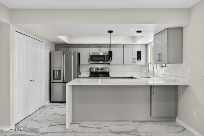 Building Photo - 1339 N 44th St