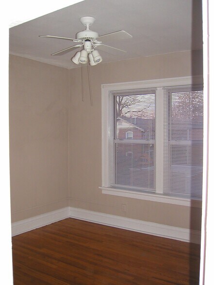 Building Photo - 6451 Alamo Ave