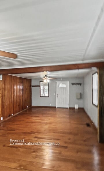 Building Photo - 129 Neal Dr