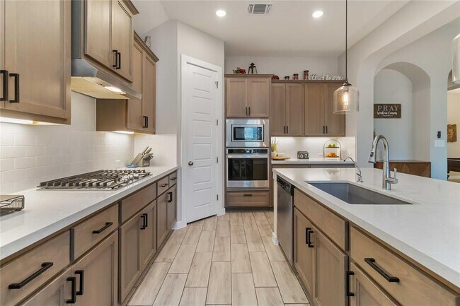 Building Photo - 116 Charles Zanco Dr