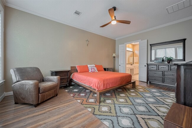 Building Photo - 11826 Legend Manor Dr