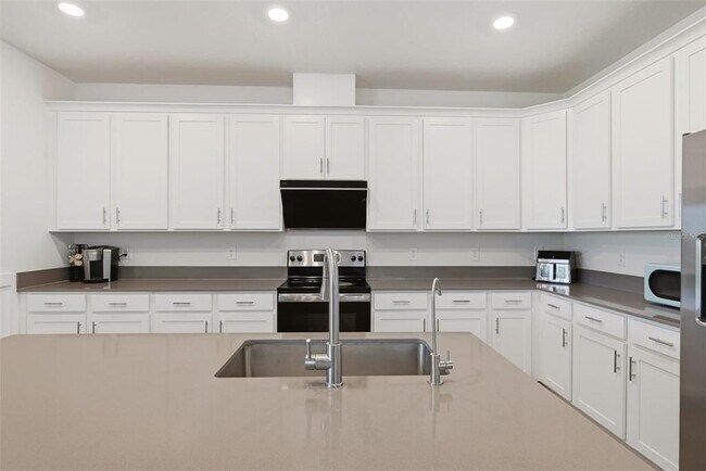 Building Photo - 16448 Parable Wy
