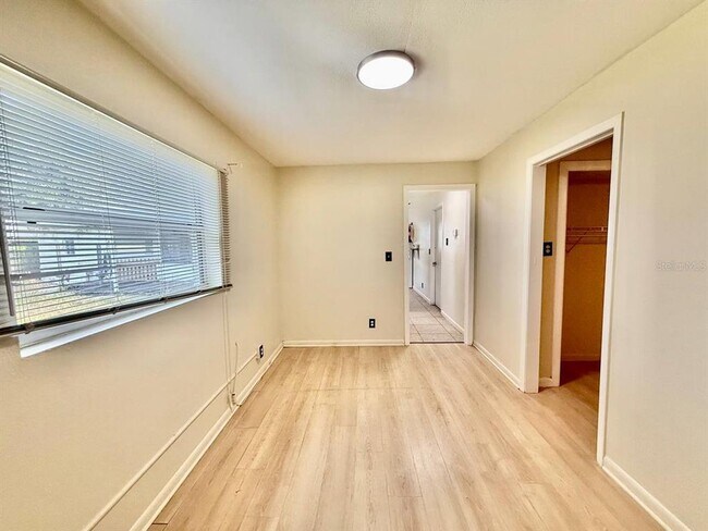 Building Photo - 804 E 127th Ave