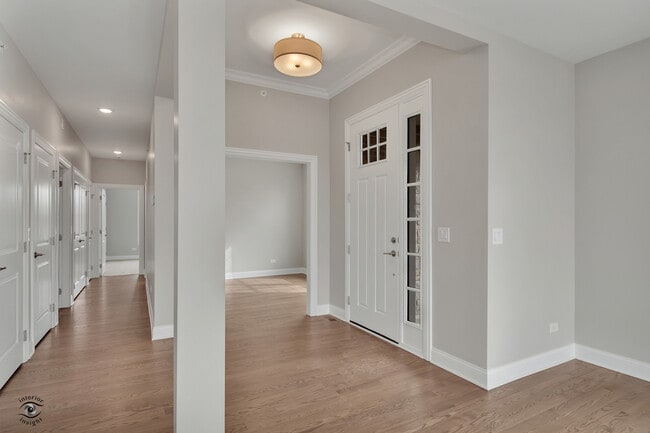 Building Photo - 8022 Bradley Dr