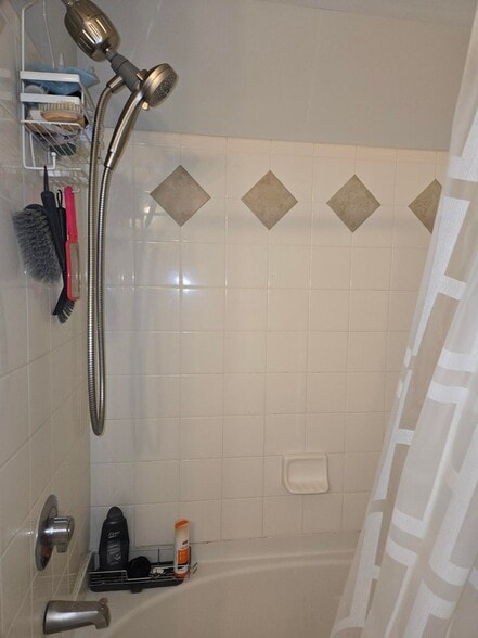 Building Photo - 2024 Alta Meadows Ln