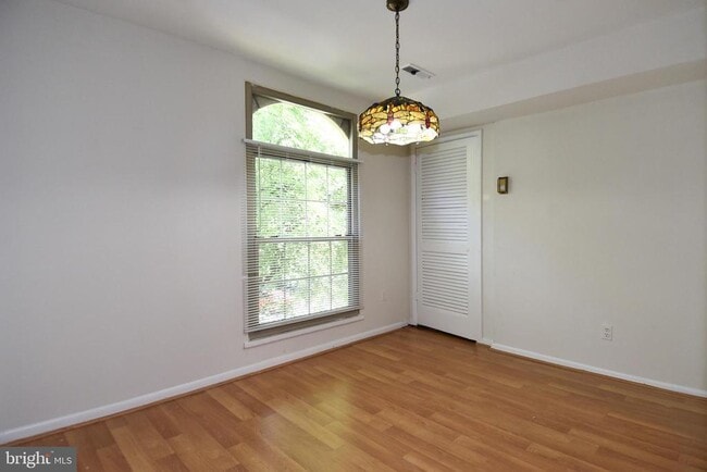 Building Photo - 3302 Woodburn Village Dr