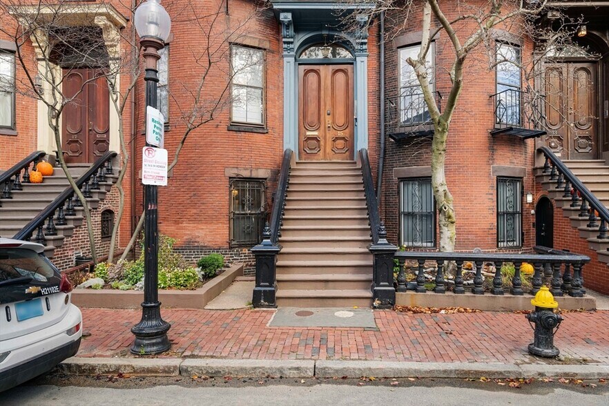 Building Photo - 15 Concord Sq