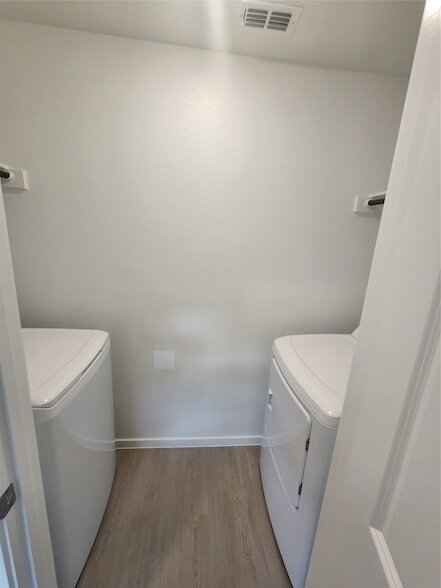 Building Photo - 15013 Bushwacker Wy