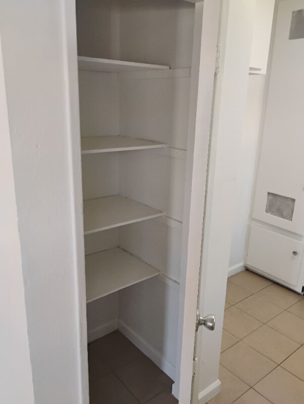 Building Photo - 14129 Vanowen St