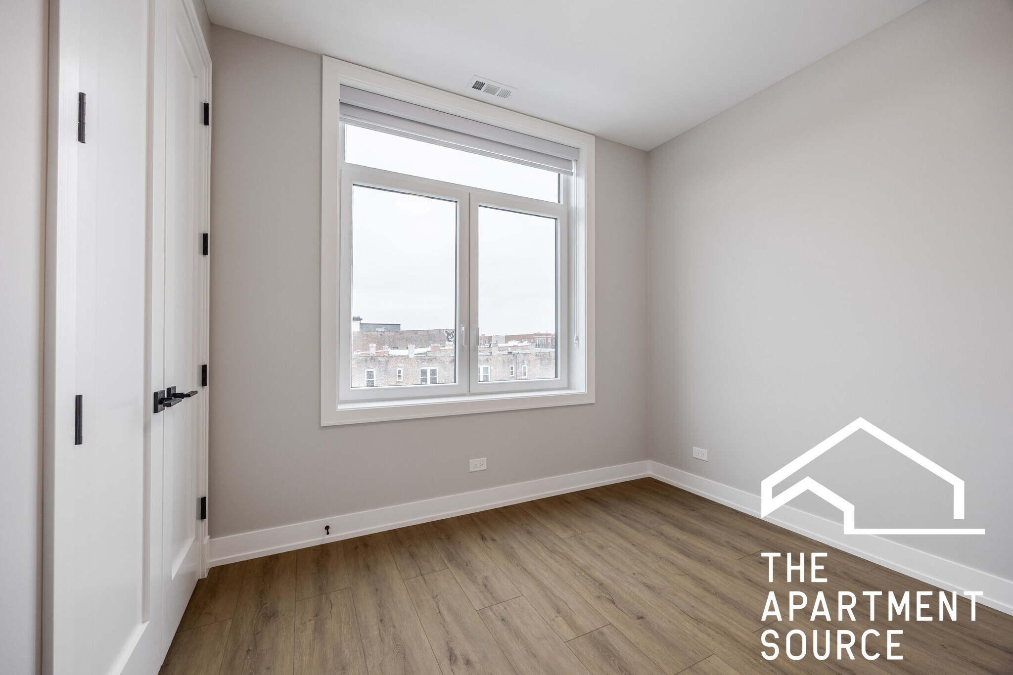 Building Photo - 2351 W Flournoy St