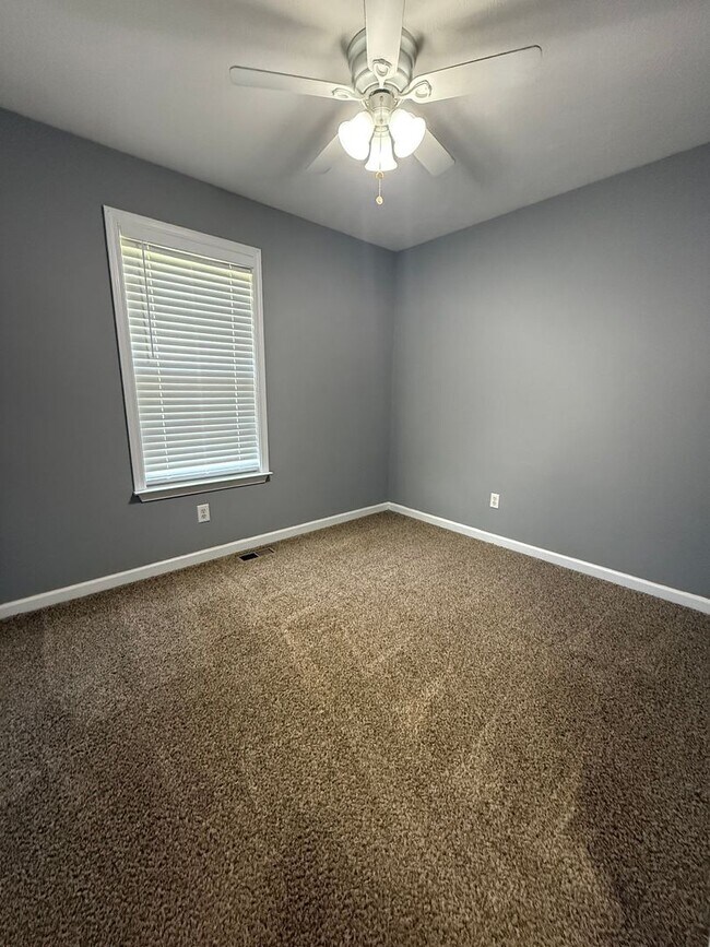 Building Photo - Charming 3-Bedroom Home with Large Lot