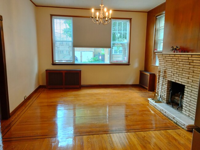 living room - 6214 61st St