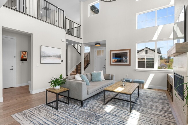 Building Photo - 6625 S Lee St