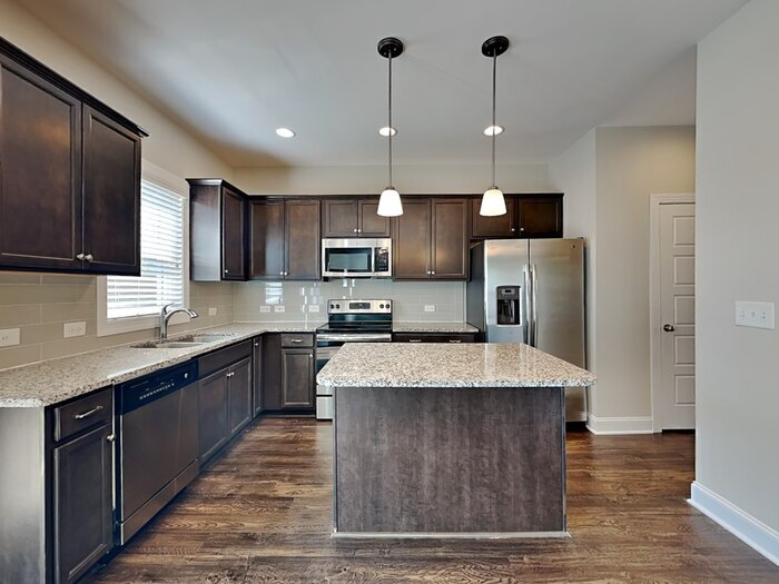 Building Photo - 6321 Silver Creek Ln