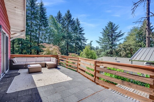 Building Photo - Charming 3 bed, 2 bath Craftsman Cottage in the Heart of Oak Grove