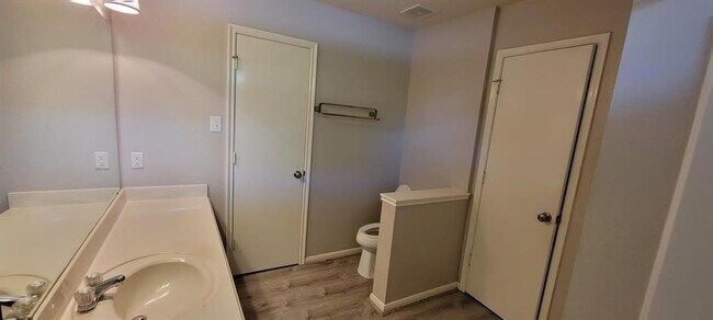 Building Photo - 10314 Cades Creek Ct