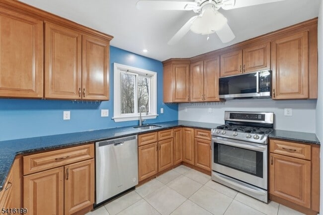 Building Photo - 30 Arden Rd