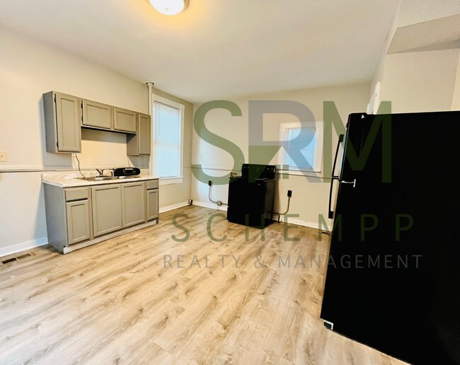 Building Photo - Remodeled 2 bedroom home w/bonus room- Section 8 accepted