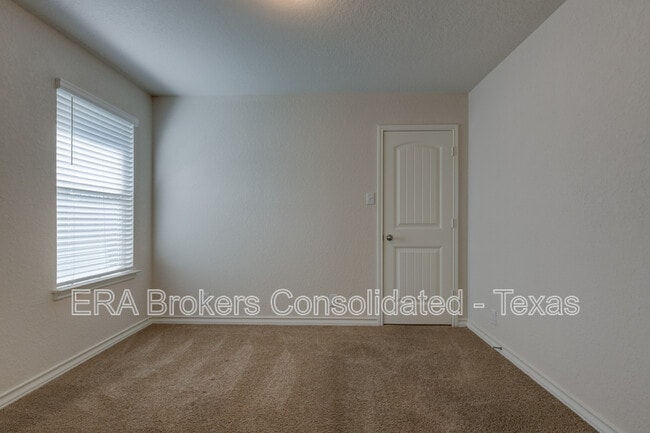 Building Photo - 121 Little Wichita