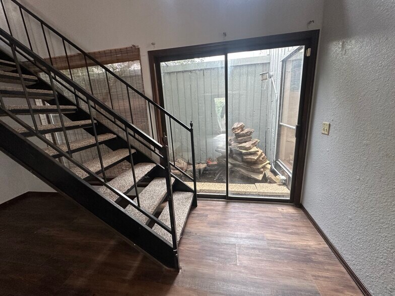 Patio door to atrium - 6107 Gaelic Glen Dr