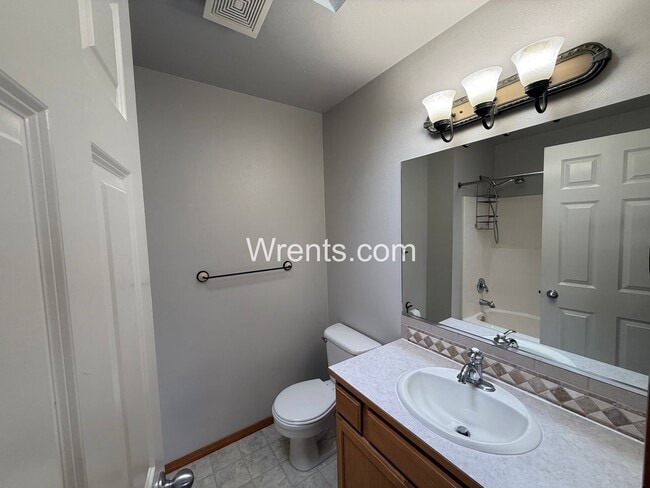 Building Photo - Beautiful 4 bed 3 bath Home!