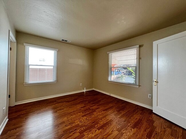 Building Photo - Absolutely Adorable One Bedroom Home Near Downtown Napa