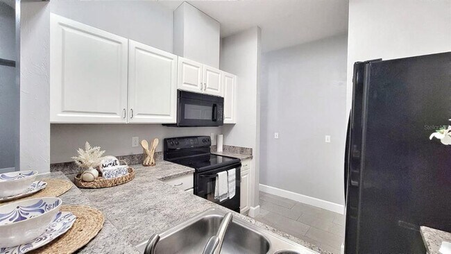 Building Photo - 110 SW 145th Dr