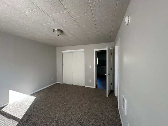 Building Photo - Remodeled 2 bedroom home in Myrtle Creek