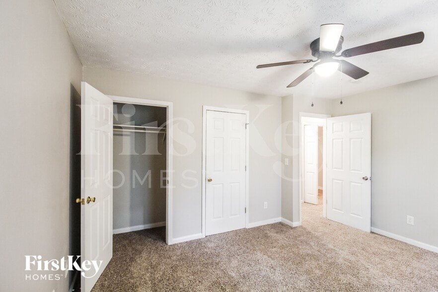 Building Photo - 262 Kesler Ct