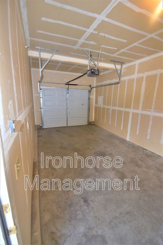 Building Photo - 2491 Wheeler Dr