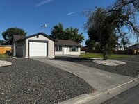 Building Photo - Single-Family Home with Attached Garage