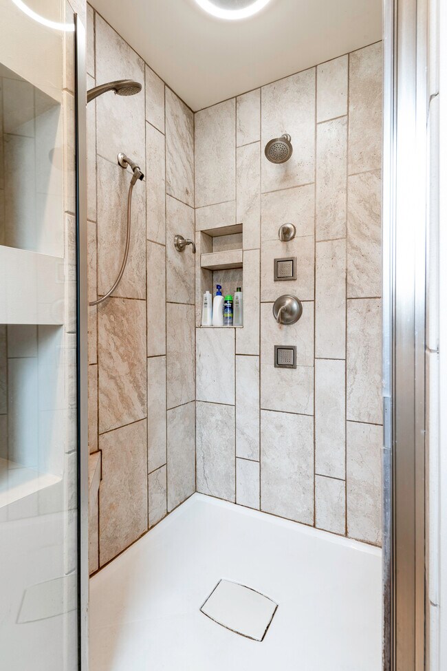 Master Ensuite Bathroom - 67 Groton Dr